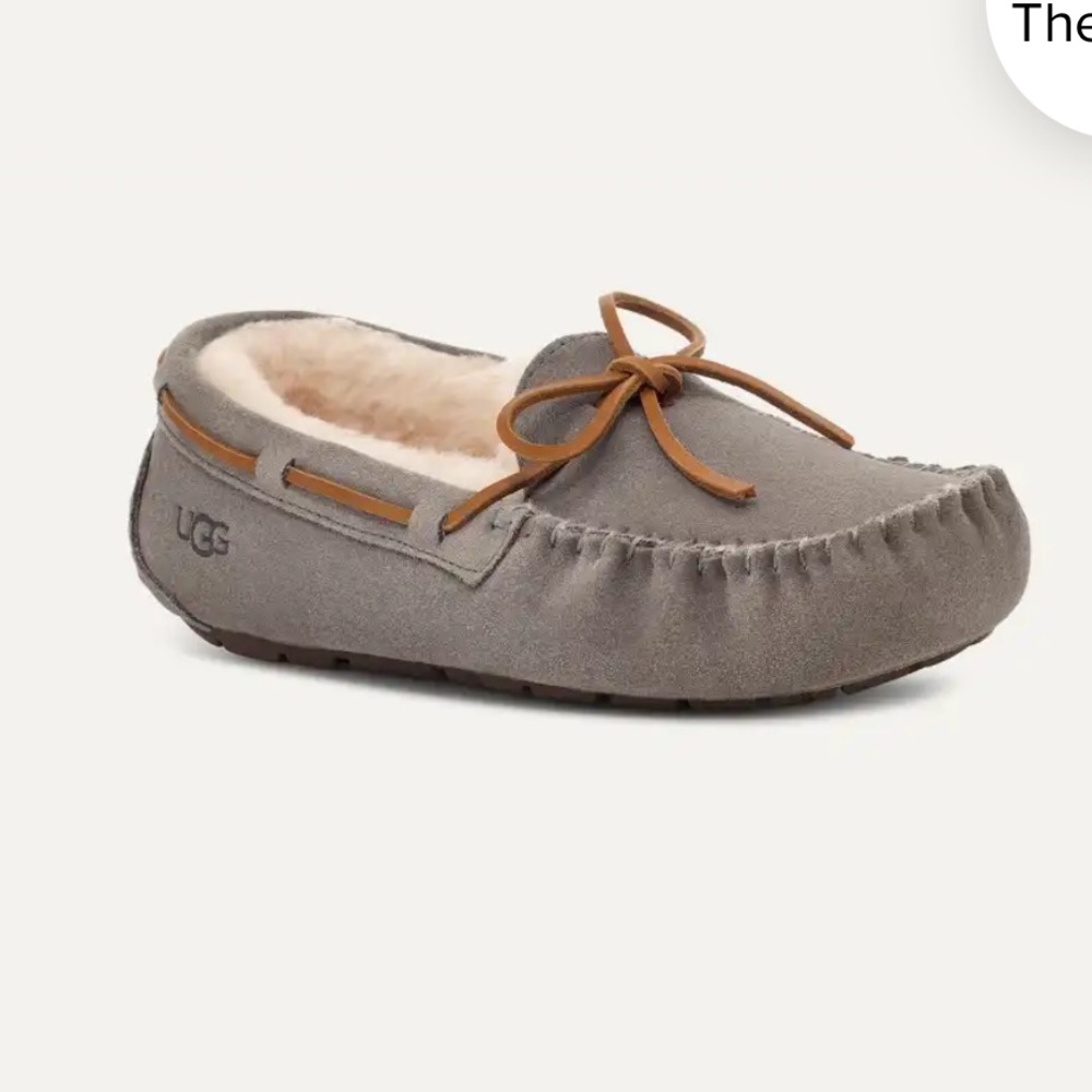 Uggs Dakota Slippers w/ Bow